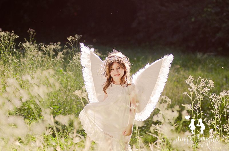 children dressed as angel